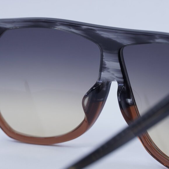 Loewe LW40001F 20B Filipa Sunglasses Transparent Grey Square Frame, Smoke Lenses main image 6